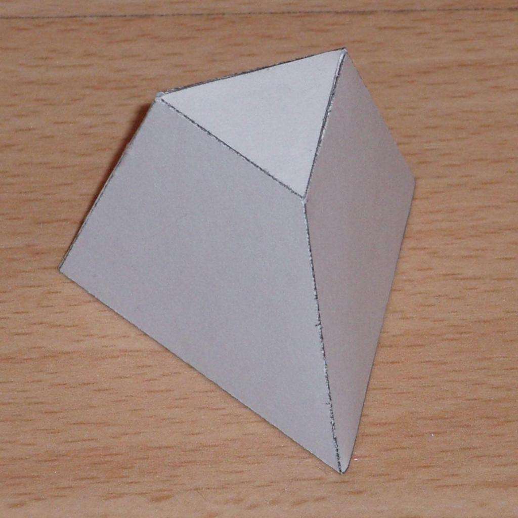 Усеченная треугольная правильная пирамида