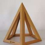 Площадь боковой поверхности правильной четырехугольной пирамиды: формулы и примеры задач