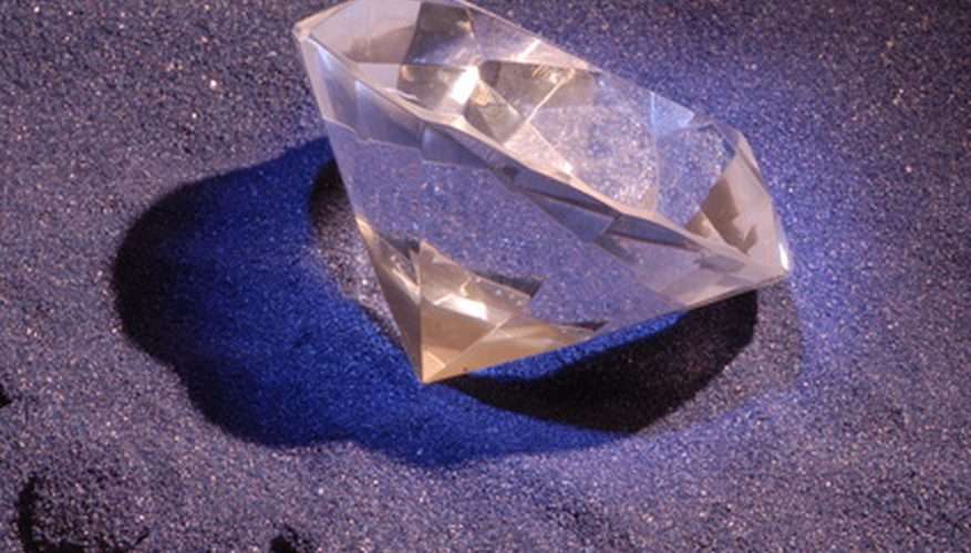 Кристалл алмаза