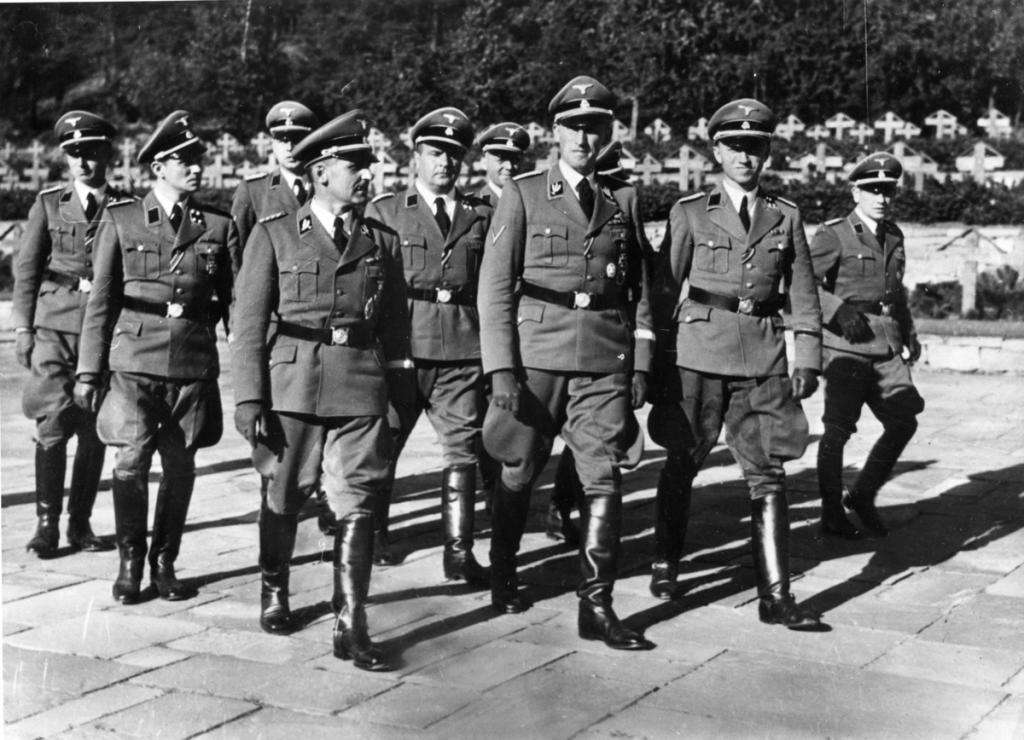 Офицеры гестапо