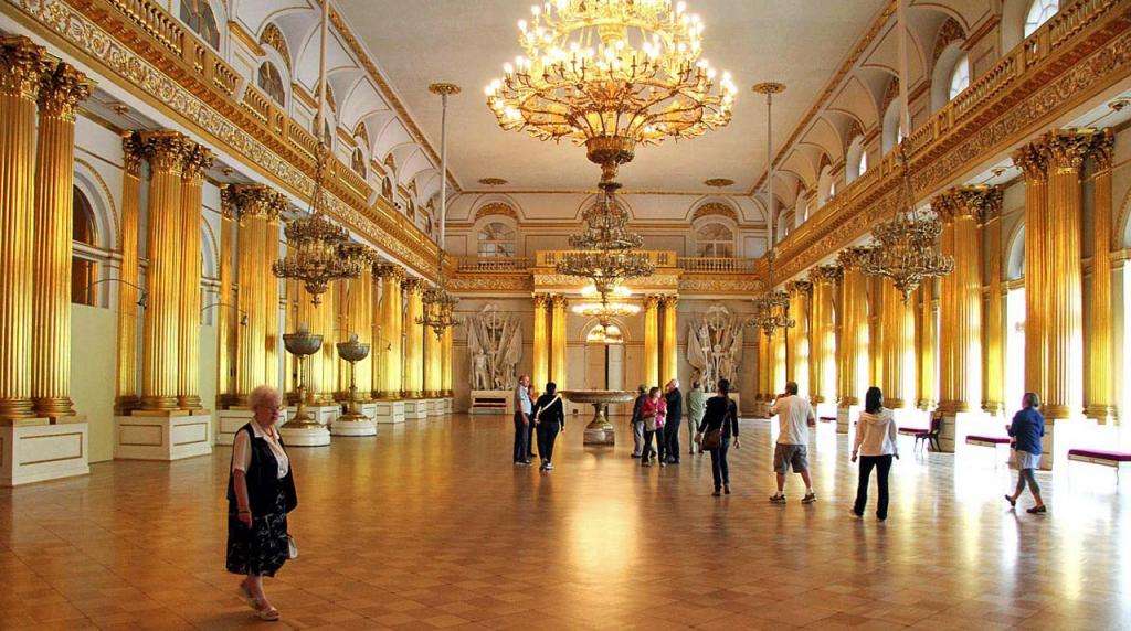 Эрмитаж это музей в Санкт-Петербурге
