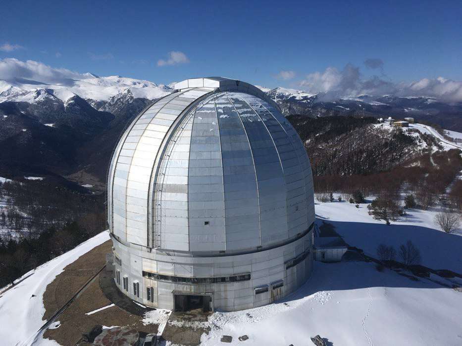 Телескоп БТА зимой