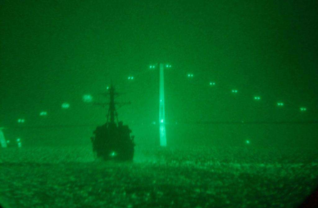 ВМС США в проливе