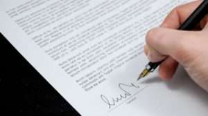 Письменная форма договора: составление документа, содержание и подписание